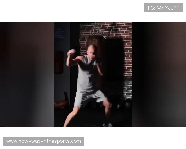 拳击队伍推进实战节奏训练，拳速与移动更协调